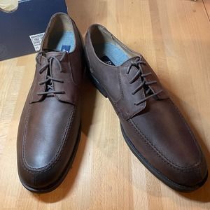 G.H. Bass "Wallace" NWT